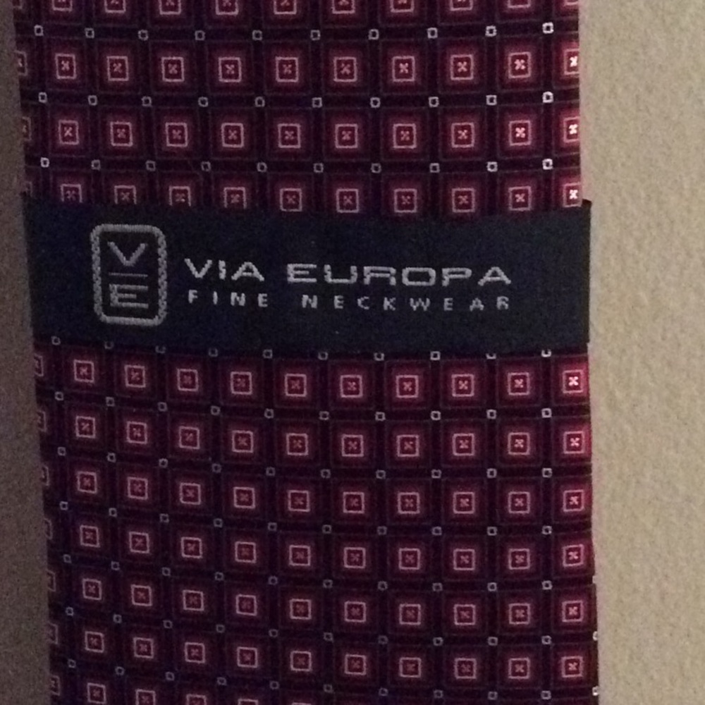 Neck tie - Picture 3 of 3